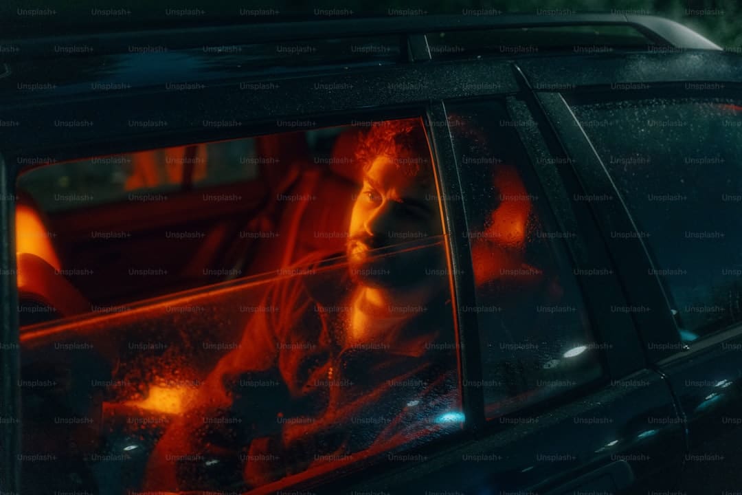 近十年国产最高分动作违法片《捕风追影》狠爽热映中！上映3天票房破2亿